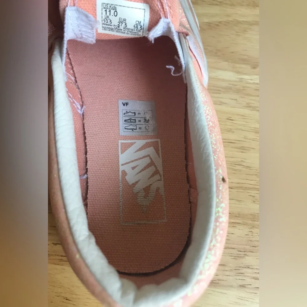 Vans Classic Slip-On Kids “Glitter - Apricot Nectar” Size: US 11.0 EUR 27.5